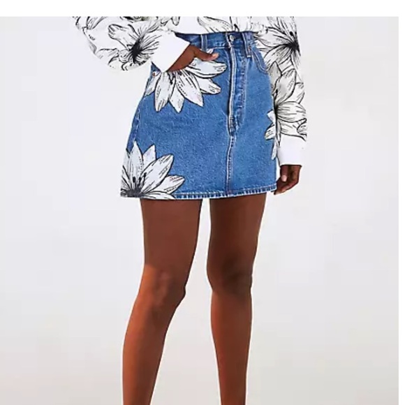 COPY - Levi’s X Farm Rio NWT 26 jean skirt-LAST ONE - Picture 8 of 15